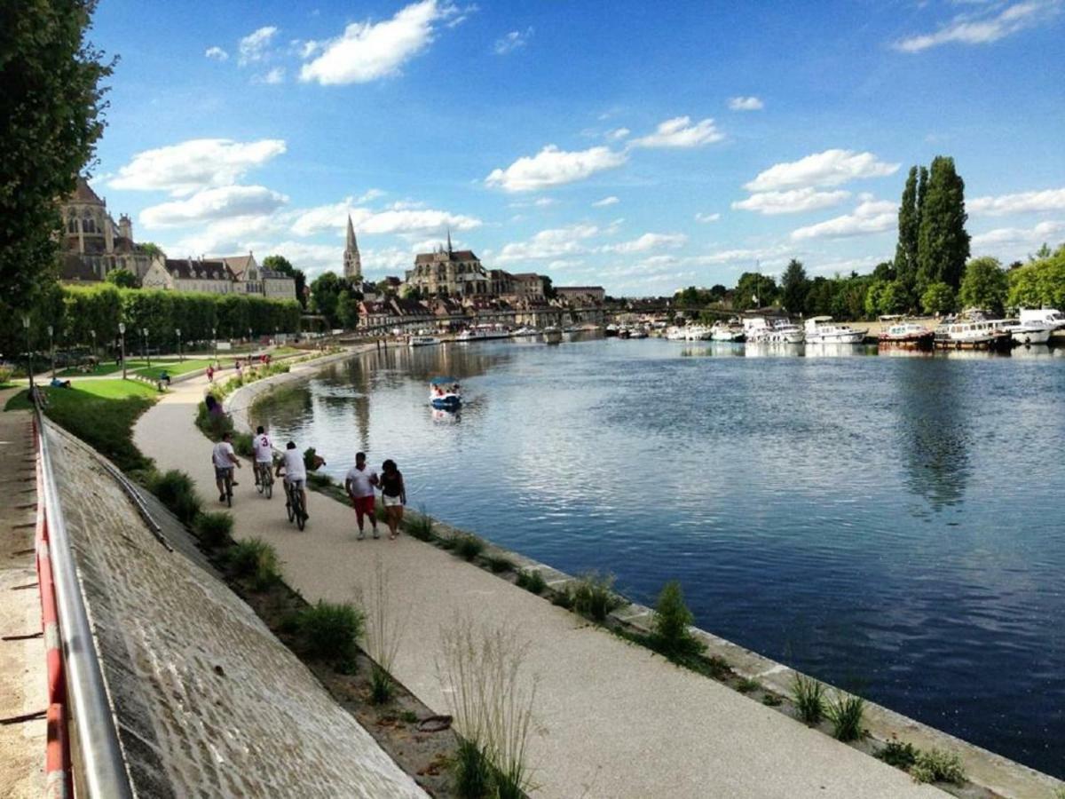 Hotel Confort Et Modernite Sur Les Quais Auxerre Exteriér fotografie